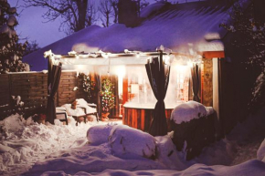 STRÓŻÓWKA SKI&SPA Domek nad rzeką z ogrodem i jacuzzi,narty.